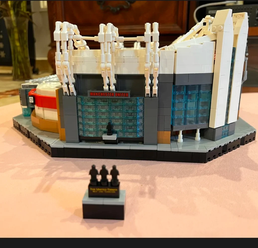 Старый флафорд Манчестер модель футбольного поля стадион строительные блоки