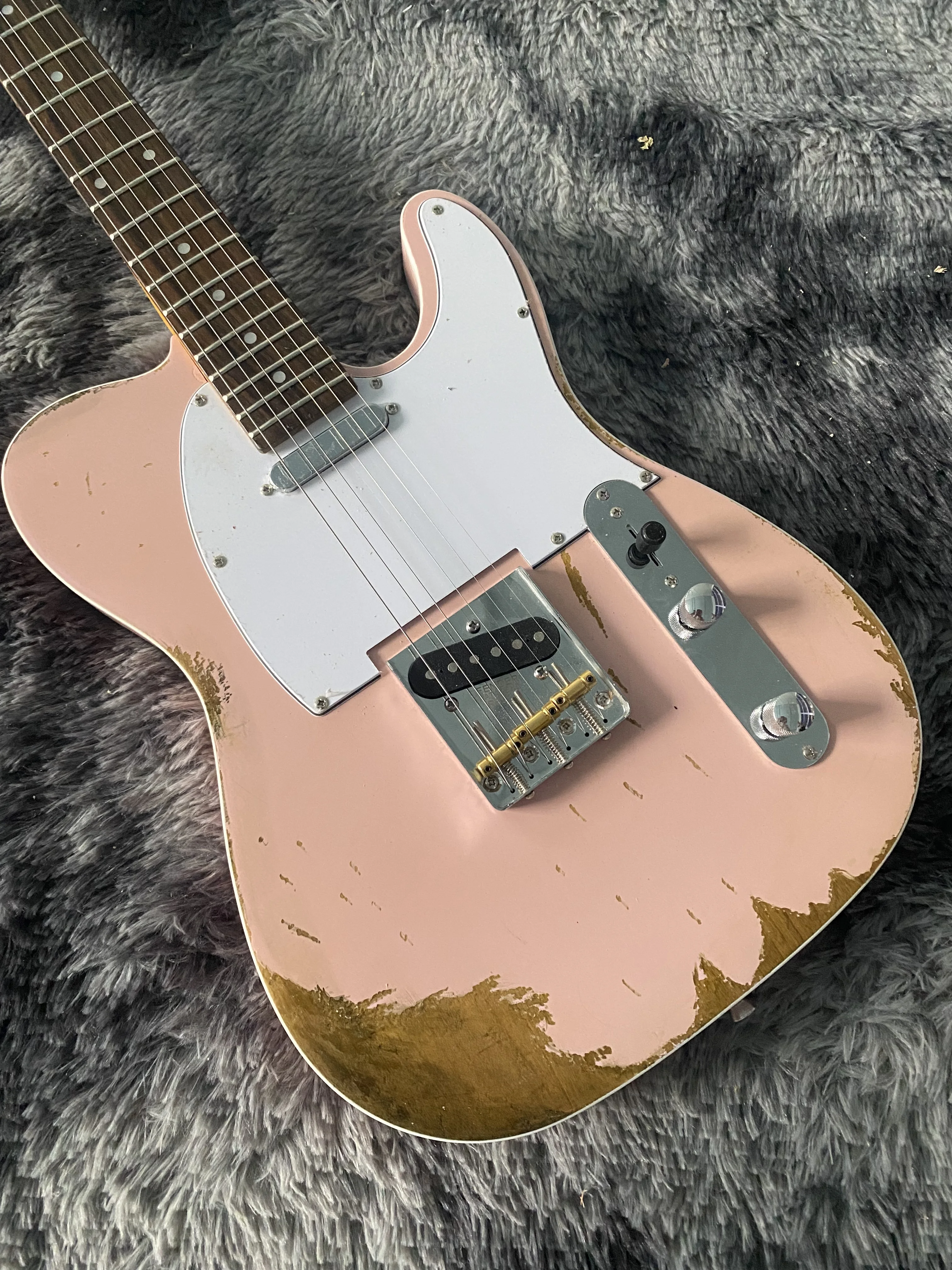 

Chinese Electric Guitar Pink Color Hand Made Old Style T L Alder Body And Maple Top