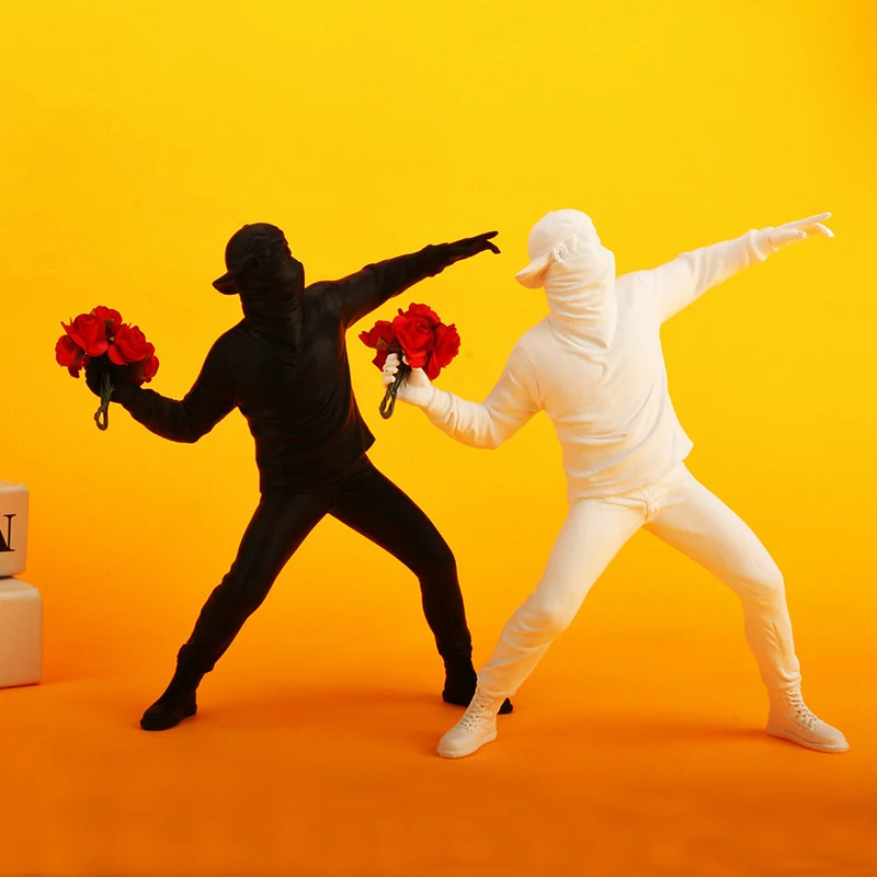 

Throwing Flower Boy Resin Statues Decoration Creative Light Luxury Living Room Art Figure Sculpture Home Decoration Resin Crafts