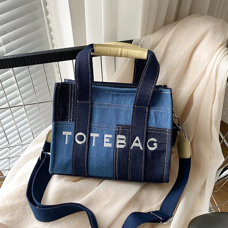 

Роскошная дизайнерская женская сумка-тоут 2023, джинсовая дорожная сумка через плечо с алфавитом для женщин, модная трендовая сумка для покупок, школьная сумка