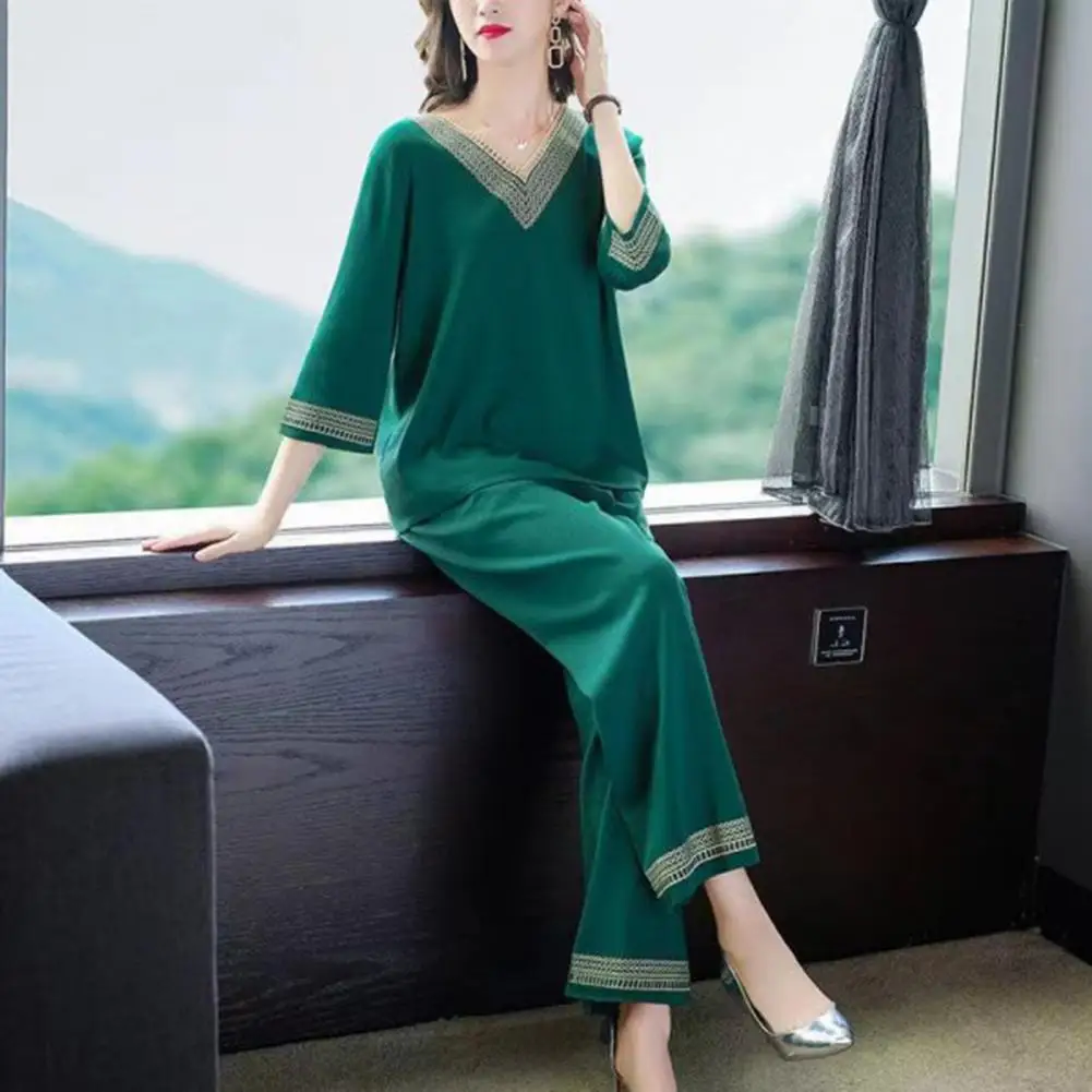 

Simple Suits for Women Stylish Comfortable 2pcs/set V Neck Suits for Middle-aged Fashion with Minimalistic Charm Middle-aged