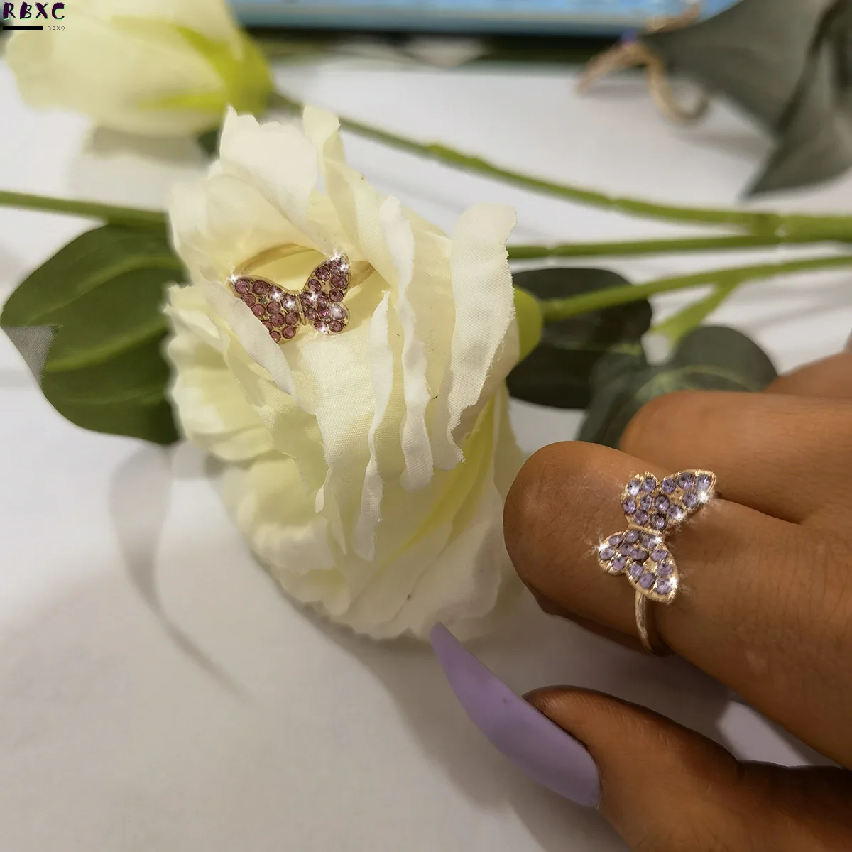 

Jewelry temperament diamond inlaid versatile geometric hand decoration simple micro inlaid colorful little butterfly versatile