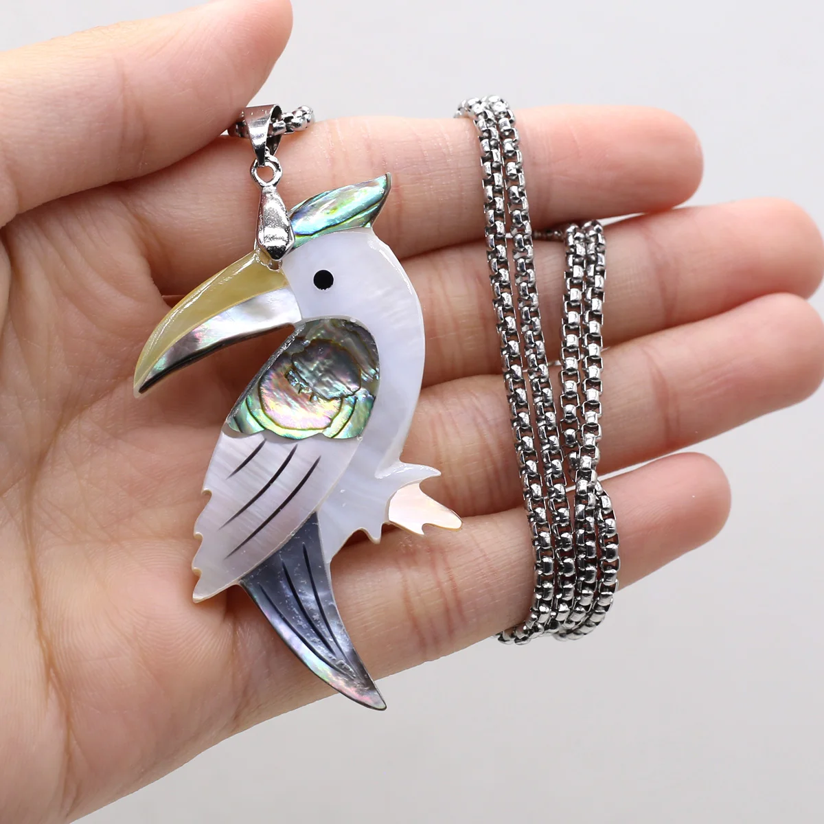 

Natural White Shell Pendant Necklace Reiki Heal Bird Shape Shell for Trendy Necklace Jewelry Making Women Party Gifts