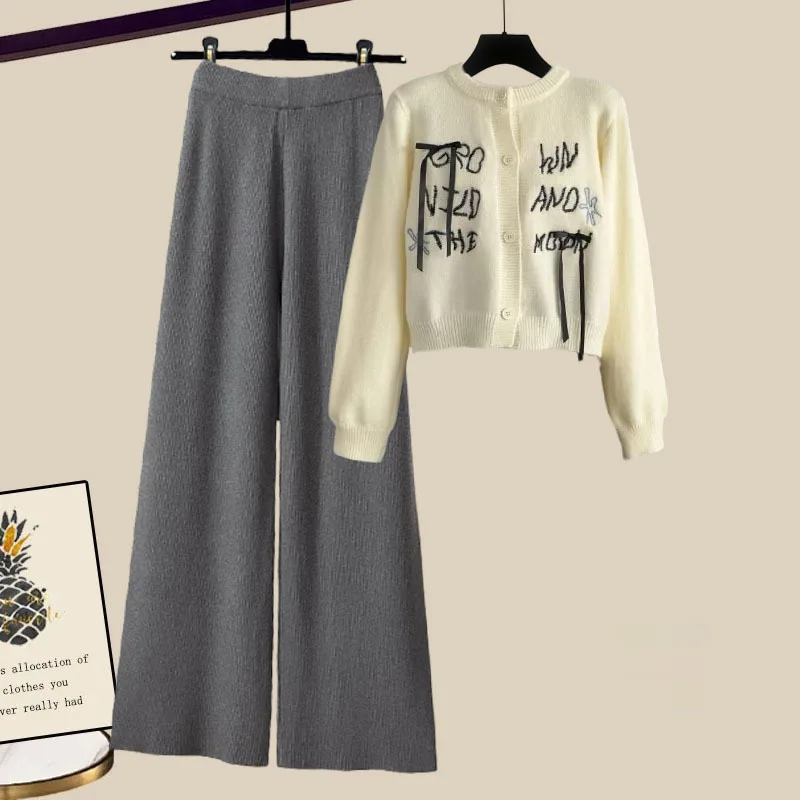 Женский трикотажный комплект из двух предметов