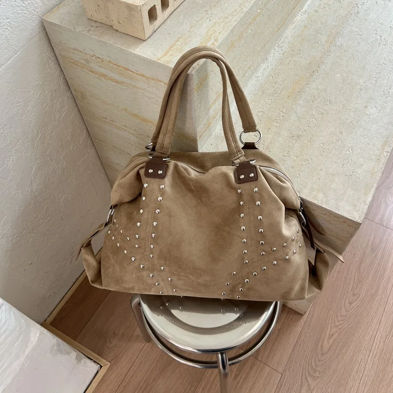 Фото CGCBAG Роскошные сумки-тоут в стиле Y2K от дизайнеров, вместительные женские сумки через плечо из высококачественной искусственной кожи, женские сумки для повседневного использования. №2