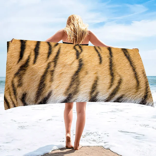 Полотенце с тигром. Красивые банные полотенца с тигром. Полотенце с тигром в джунглях. Банное полотенце с тигром 2000. Полотенце с тиграми