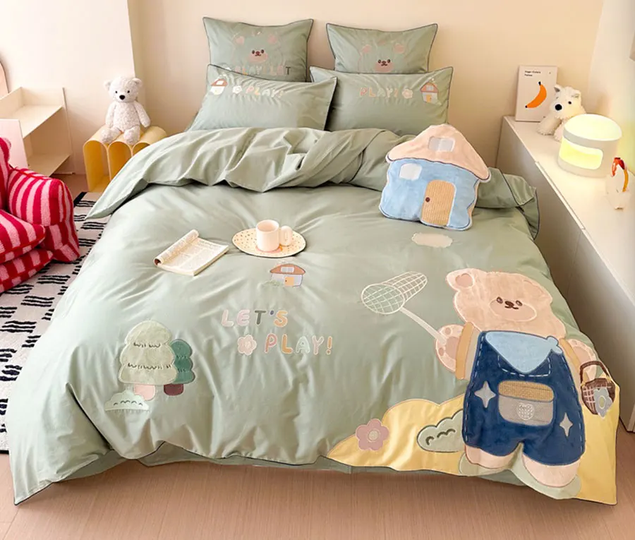 Комплект постельного белья с вышивкой Медведь