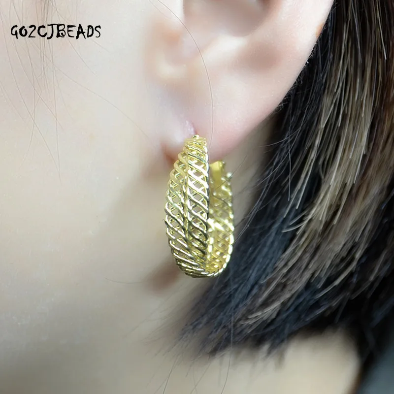 

Earrings Woman Retro Openwork Couple Gift Hoop Earrings 2022 Metallic Chain New Jewelry Fashion Party Irregular Earring Women