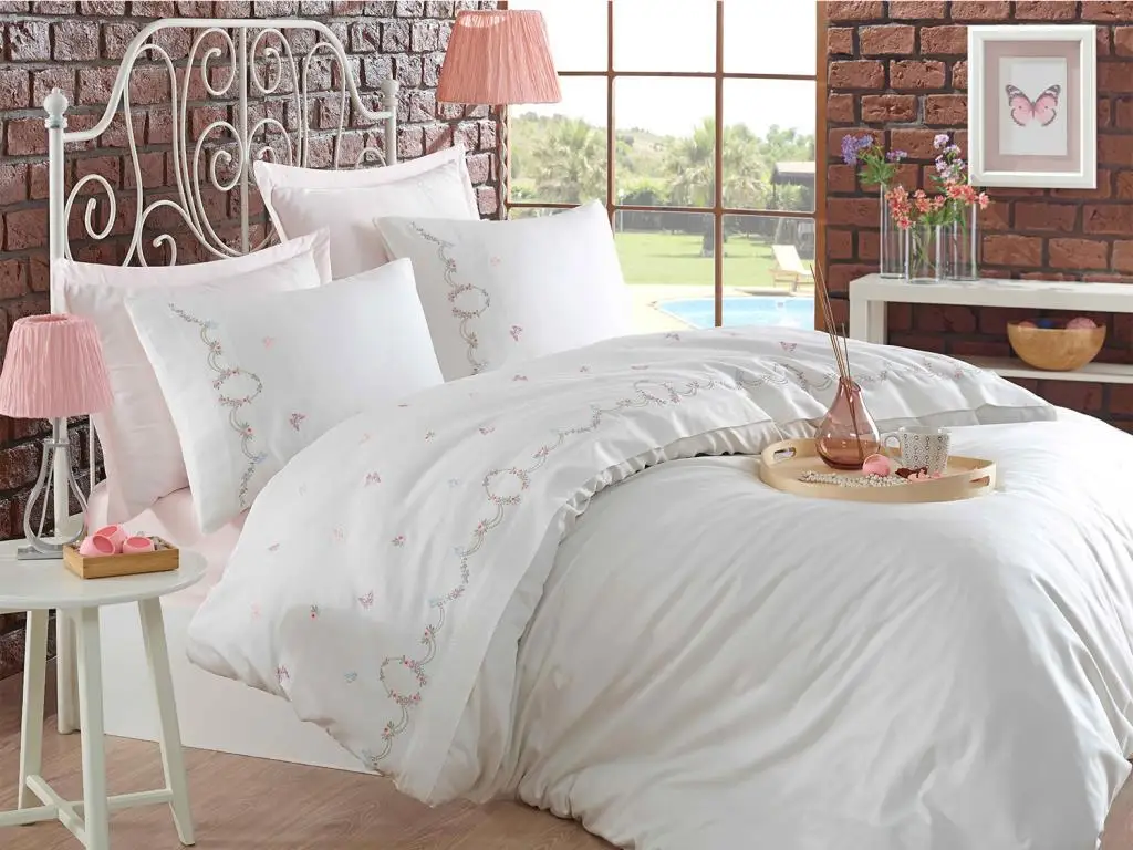

Lace-up cotton satin duvet cover set cream