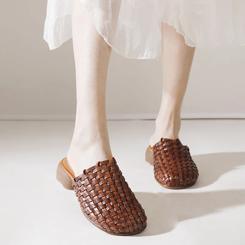 

Birkuir Retro High Heel Slippers Genuine Leather Outdoor Slippers Thick Heel Closed Toe Slippers Luxury Weave Beach Slippers