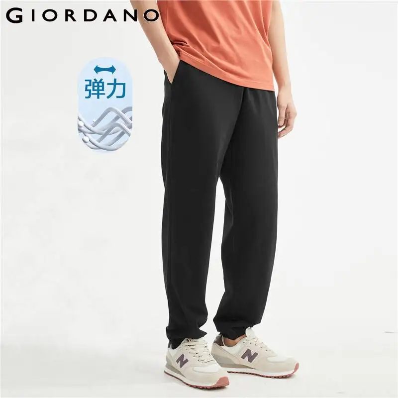 GIORDANO Men Joggers Drawstring Elastic Waist Athleisure Loose Joggers Stretch Lightweight Comfy Fashion Casual Joggers 01113090
