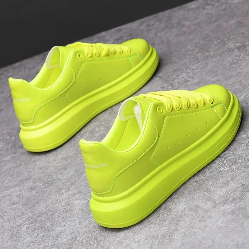 Брендовая мужская обувь черная глянцевая повседневная белые модные кроссовки