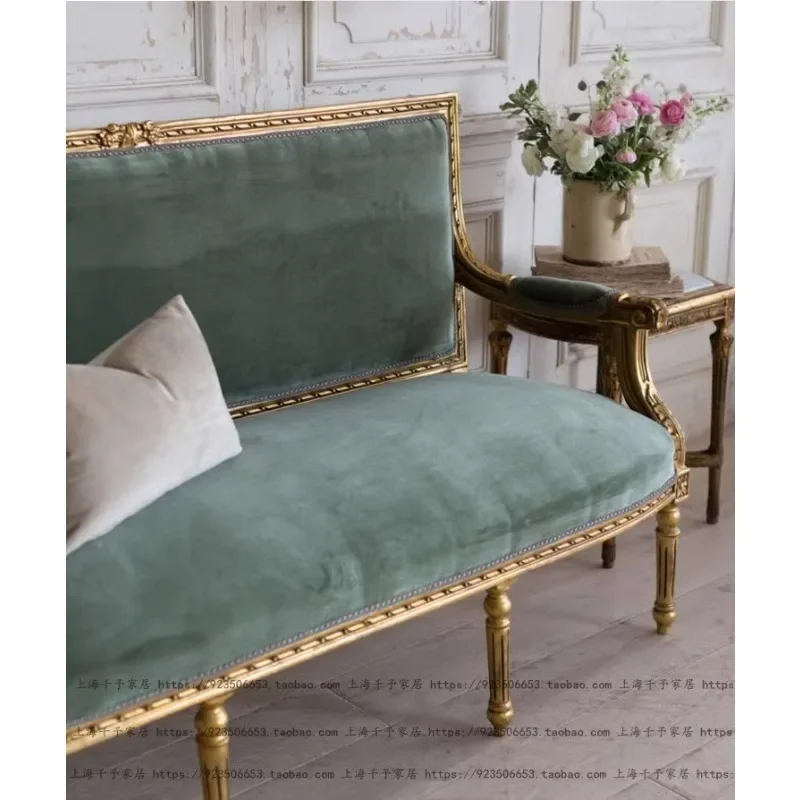 Французский Ретро-диван с резьбой по дереву и цветком золотистый старый двойной