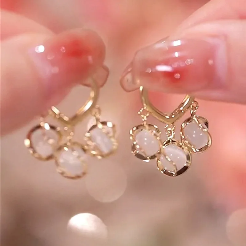 

2022 New Fashion Korean Cat eyes stone Drop Earrings for Women Bohemian Golden Round Temperament Girl Daily Wear Earrings