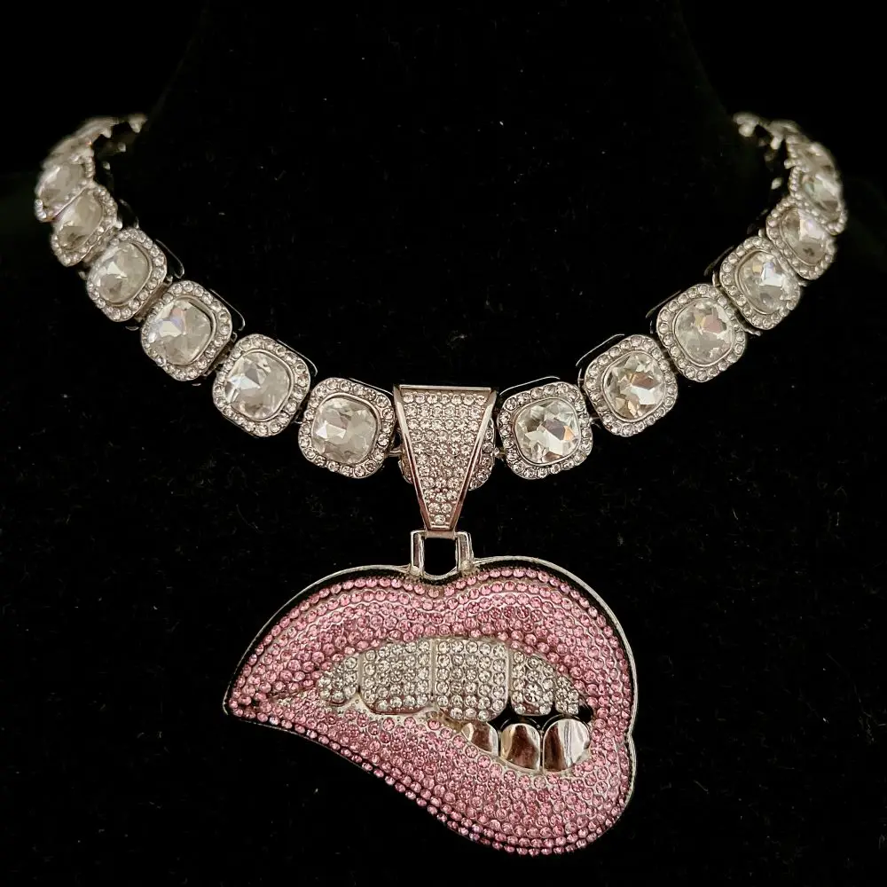 AAA Rhinestone Iced Out Miami Cuban Link Chain Sexy Biting Lips Pendant Necklace For Men's Chains Hip Hop Jewelry Women |