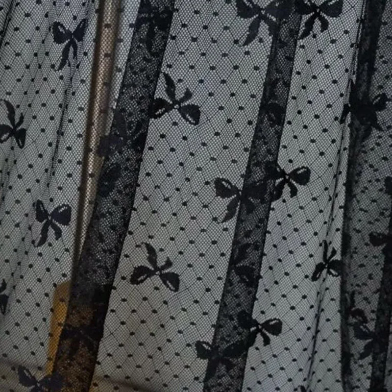 Банты из черного кружева и сетка в горошек двусторонняя тянущаяся жаккардовая