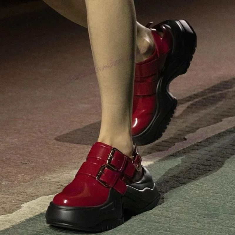 Рисунок 4 - Мужские кроссовки на толстой подошве