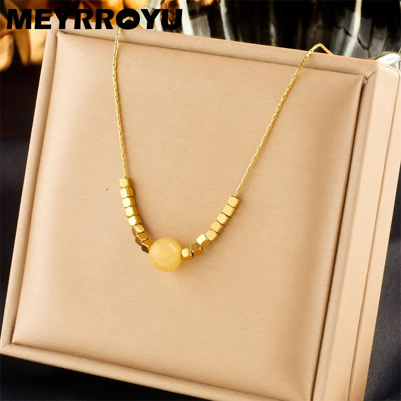 

MEYRROYU 316L Stainless Steel Retro Elegant High-end Light Luxury Geometric Imitation Pearl Necklace For Women Niche Design Jewe