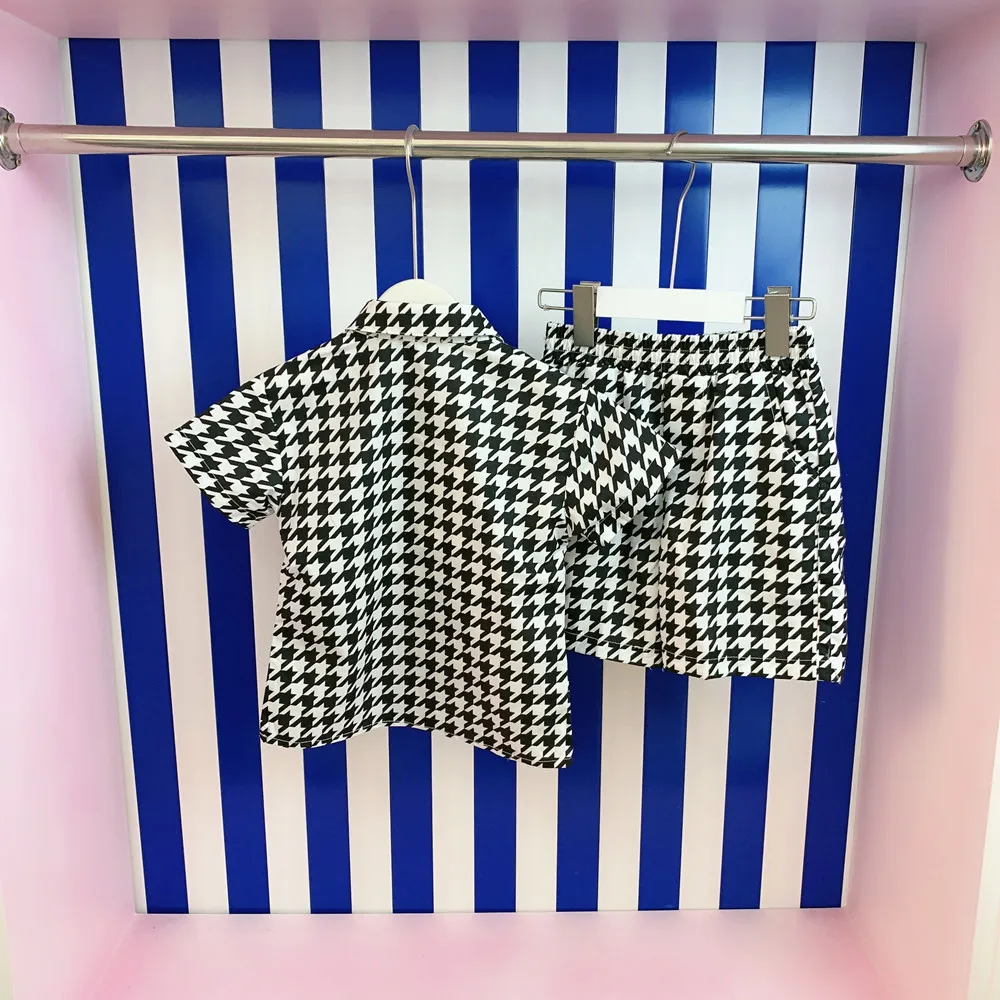 

Детская одежда, комплекты эксклюзивной одежды для мальчиков, лето 2022, клетчатая рубашка с коротким рукавом и шорты, костюм из двух предметов...