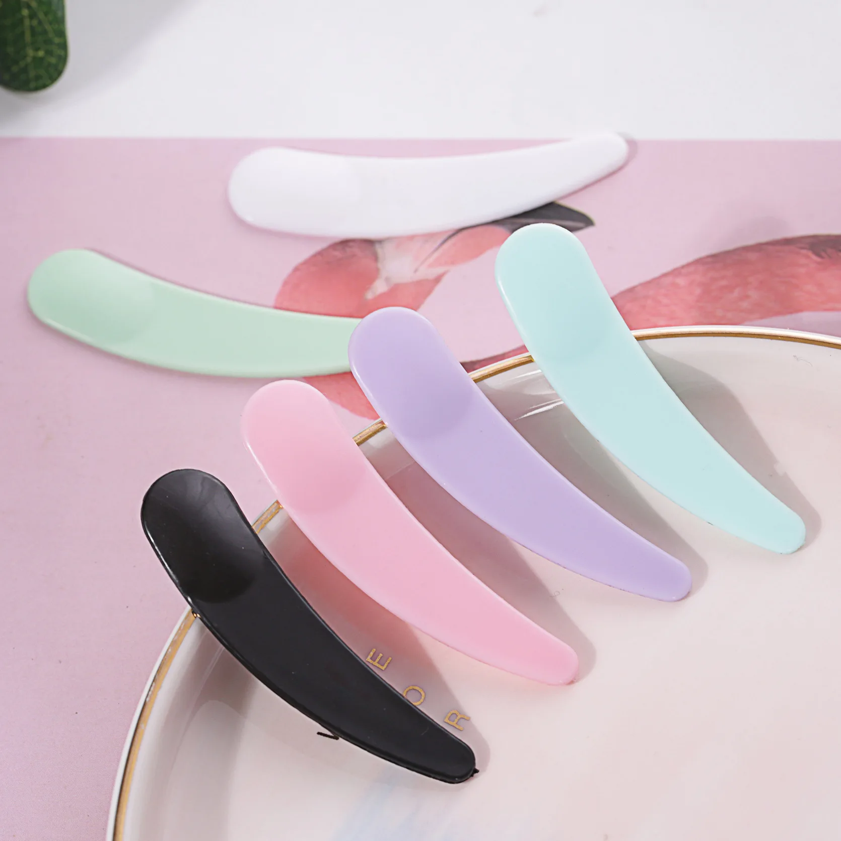 

6Pcs Mini Cosmetic Spatula Disposable Curved Scoop Makeup Mask Cream Spoon Eye Cream Stick Make Up Face Beauty Tool Kits