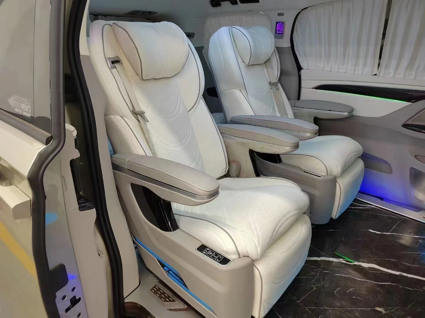 Роскошное электрическое кожаное автомобильное сиденье с откидывающейся спинкой