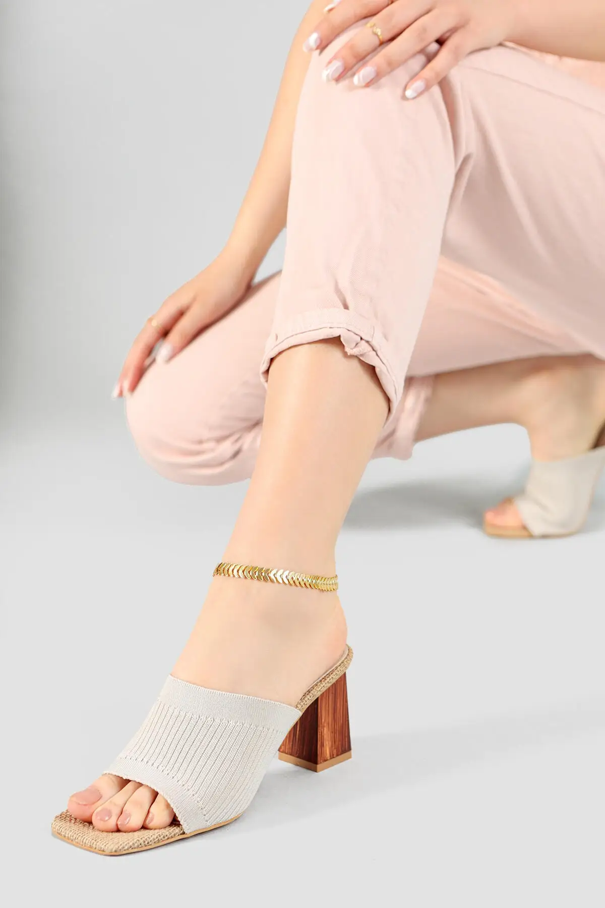 

Women's Skin Mesh Fabric Square Toe High-Heeled Slippers