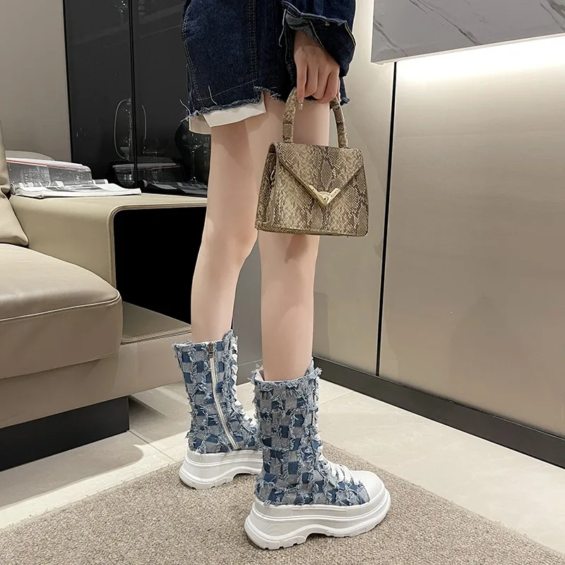 Женские ботинки с перекрестной шнуровкой на молнии сбоку до середины икры