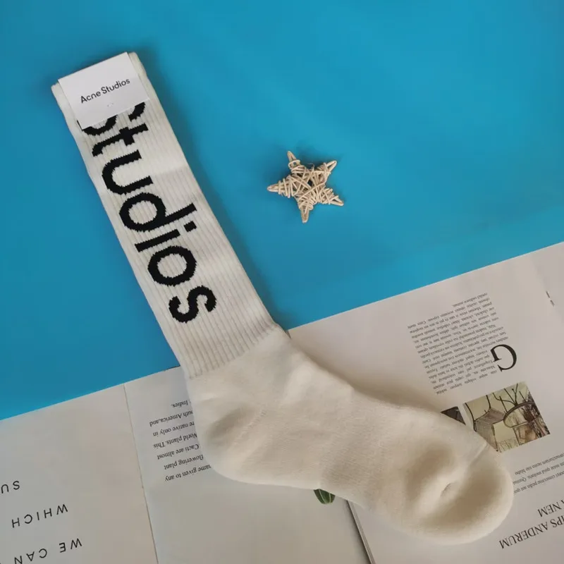 2022 trend fashion sports men and women long socks tube winter warm socks black and white letter expression socks high stockings