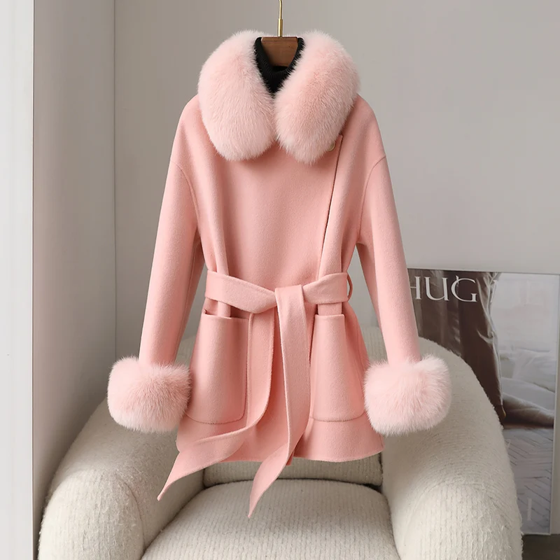 

Пальто из натуральной овечьей шерсти, с натуральным лисьим мехом