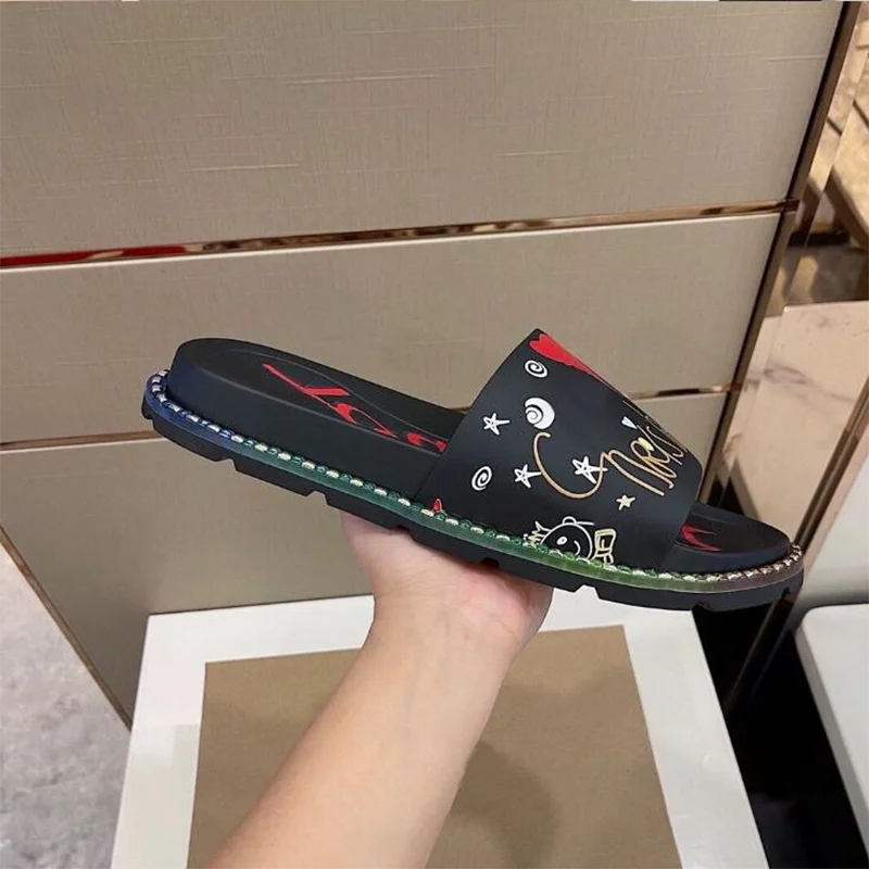 

2023 Summer Beach Slippers Rivet Decor Open Toe Sandals Seaside Vacation Shoes Lazy Sandalias Unisex Slides