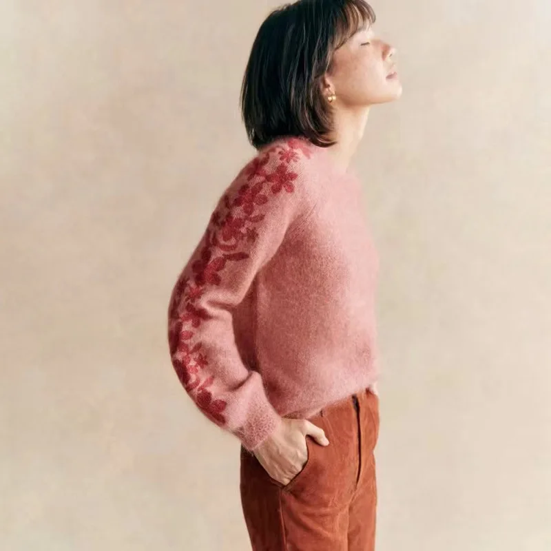 French sle Early Spring Soft Glutinous Fashion Flower Embroidery Puff sleeve round Neck Pullover Women's sweater |