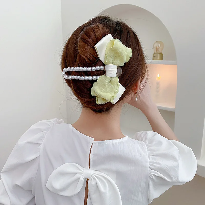 

New 2022 Pearl Bow Hair Clip for Women French Style Acrylic Shark Grab Hair Claws Hairclip Girls Hair Accessories pince cheveux