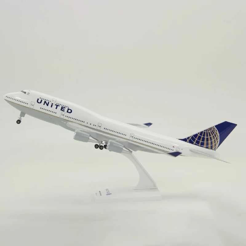 1/200 Scale United Airlines B747-400 ABS Material Simulation Model Aircraft Souvenir Decoration Gift Display Collection |