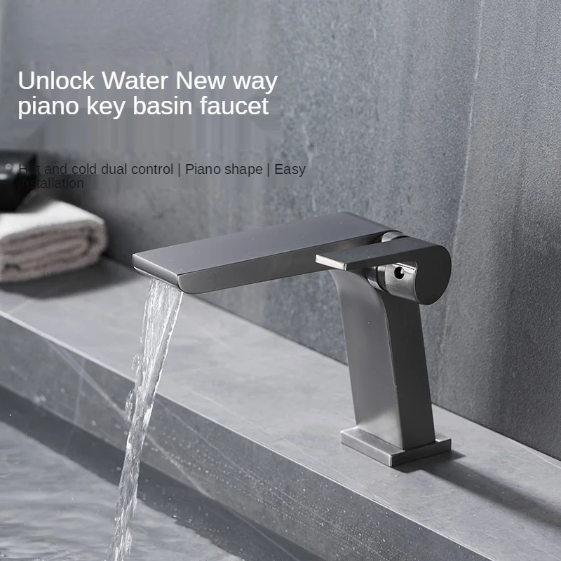 

Black Piano Key Faucet Copper Faucet Golden Hot Basin Cold and Chrome Faucet Bathroom Gray Gun Switch