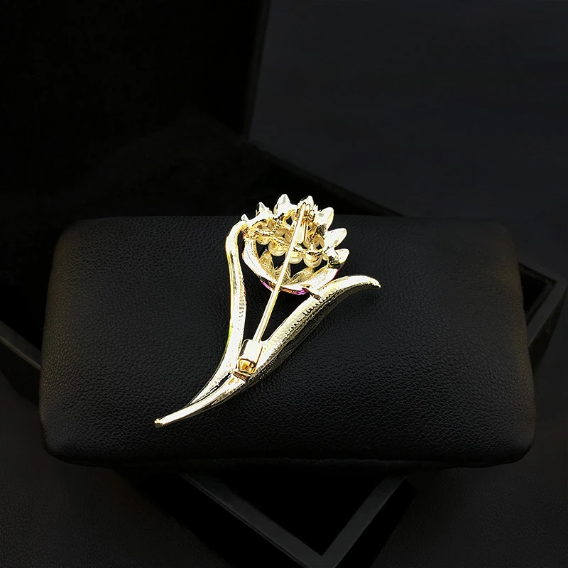 1182 Exquisite Flower Brooch High-End Women's Luxury Sweater Suit Neckline Clothes Accessories Buckle Enamel Pin Pearl Jewelry