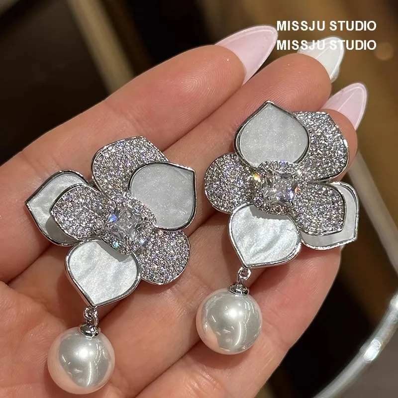 Yessy Vee женские серьги с цветами французские королевские бриф трехмерные