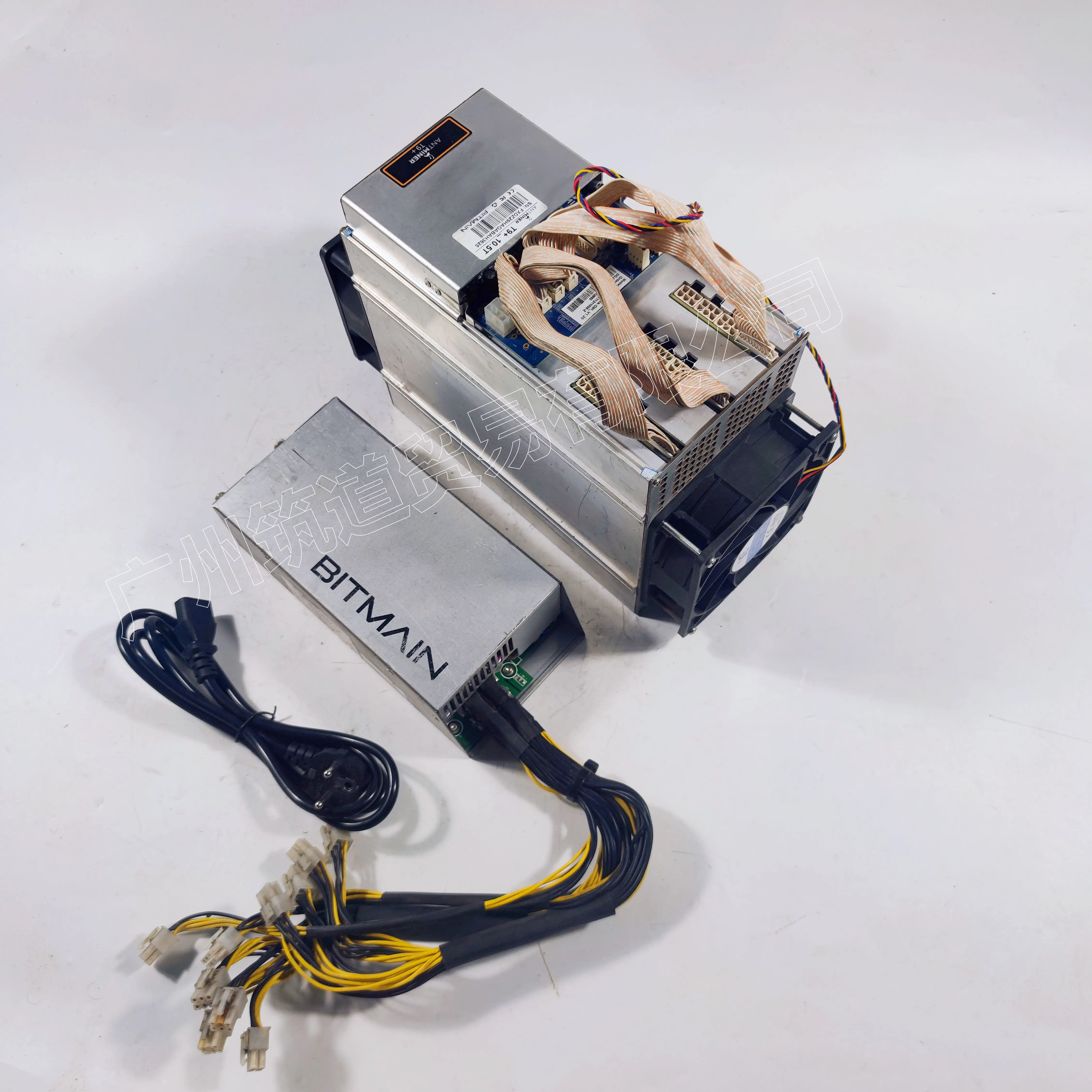 Б/у Майнер Asic BTC AntMiner T9 + 10 5 T Биткоин BCH с BITMAIN 1600 Вт PSU экономичнее чем Antminer S9 Z9 Mini