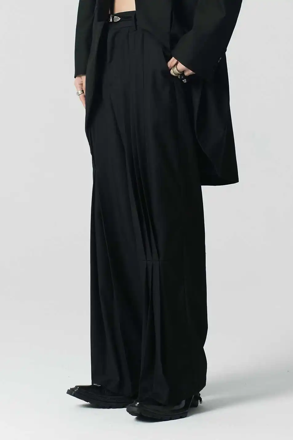 

2022 New Men Women Clothing Yamamoto Style Asymmetric Three-dimensional Fish Gill Pleated Pants Plus Size Costume 27-46