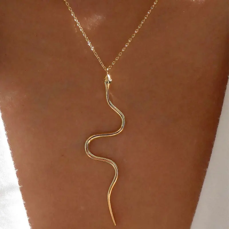 

Snake Pendant Necklace Female Simple Personality Fashion Animal Element Sweater Chain One Piece Necklace for Women Free Shipping