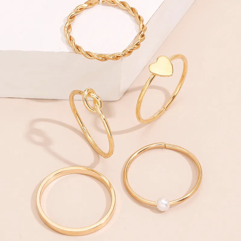 

Girls Retro 5 Pcs/Set Gold Love Heart Pearl Rings Set Gift Female Party Exquisite Jewelry