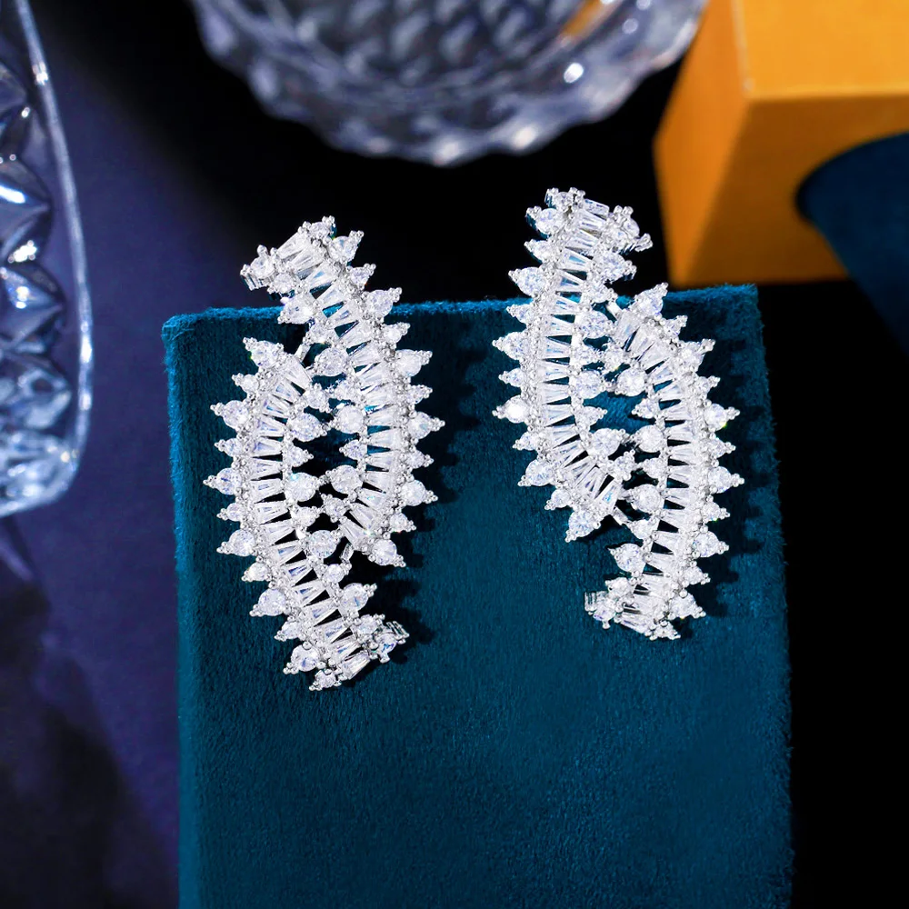 Женские длинные серьги-подвески с фианитом E444