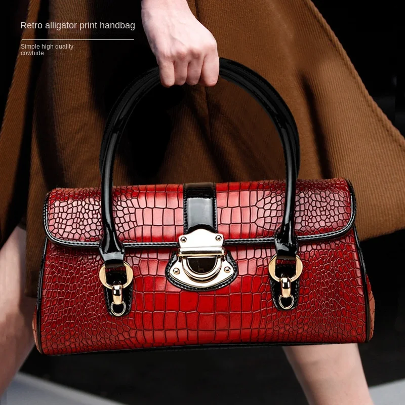 Crocodile leather women's handbag 2023 new cowhide shoulder bag middle-aged mother bag patent leather temperament lady bag
