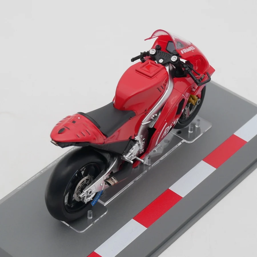 Фото Коллекционная модель мотоцикла Ixo 1:18 Moto GP 2019 Aprilia из литого металла, сувенир, украшение для витрины, подарок №4