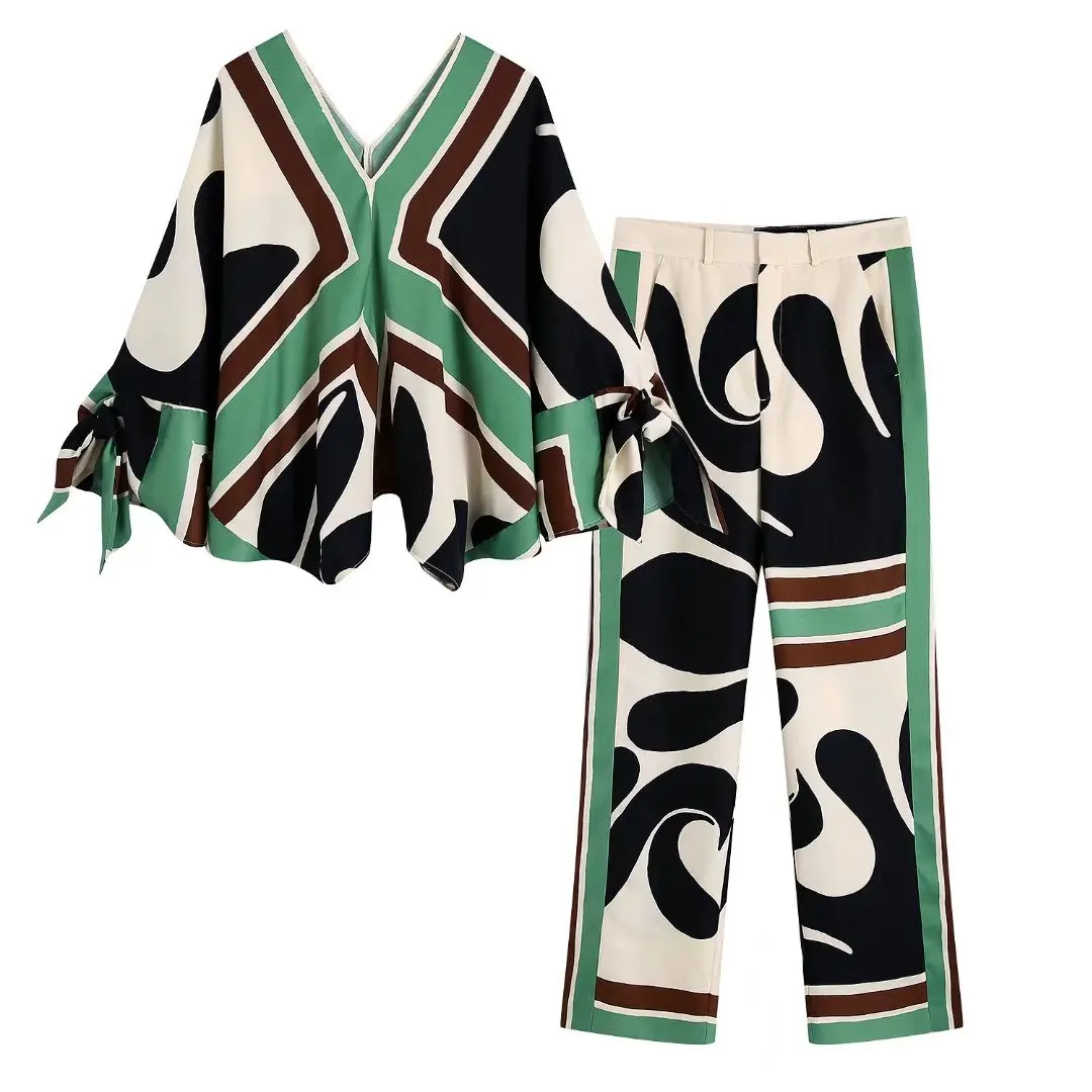 

JUNWU Summer Za Women's Green Geometric Print V-Neck Loose Long Sleeve Top Loose Pocket Straight Pants Set Casual Style