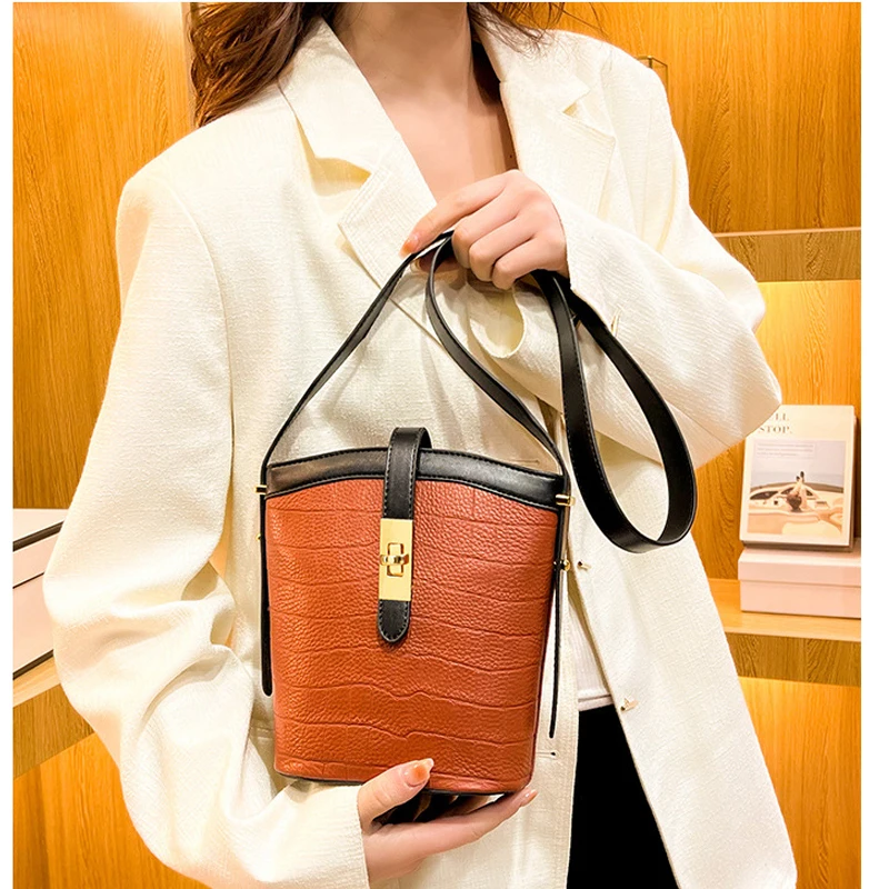 

Модные трендовые роскошные дизайнерские сумки для женщин из натуральной кожи, Повседневная винтажная сумка-мессенджер через плечо со вставками