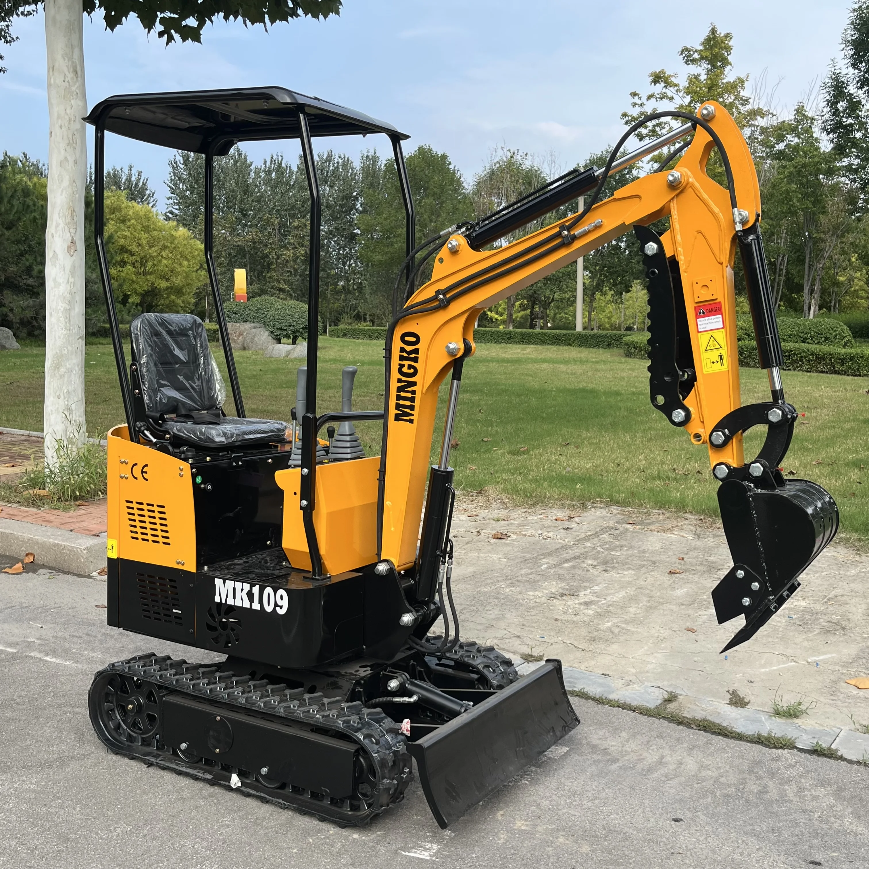 Лидер продаж от производителя Компактный мини-экскаватор 1 тонна цены с ведром