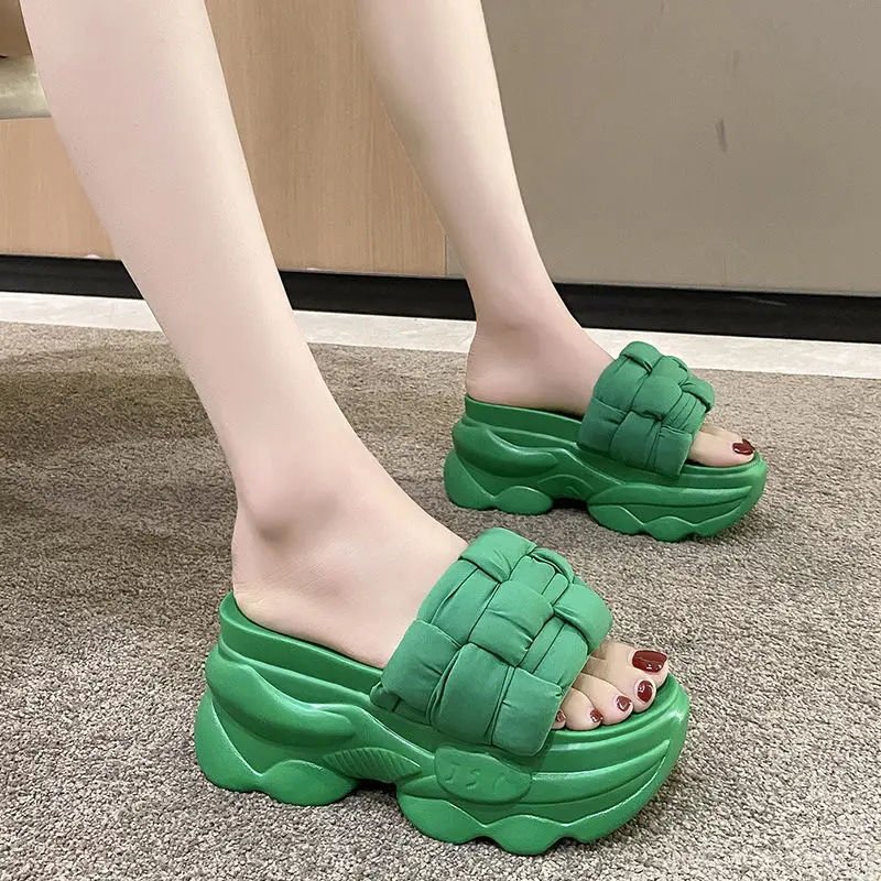 

Outdoor Wild Ladies Shoes Women Platform Flip Flop Rhinestone Slippers Non-slip Wedge Beach Sandals Female 8cm heel height