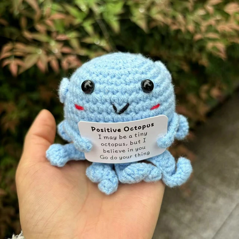 Вязаная крючком кукла