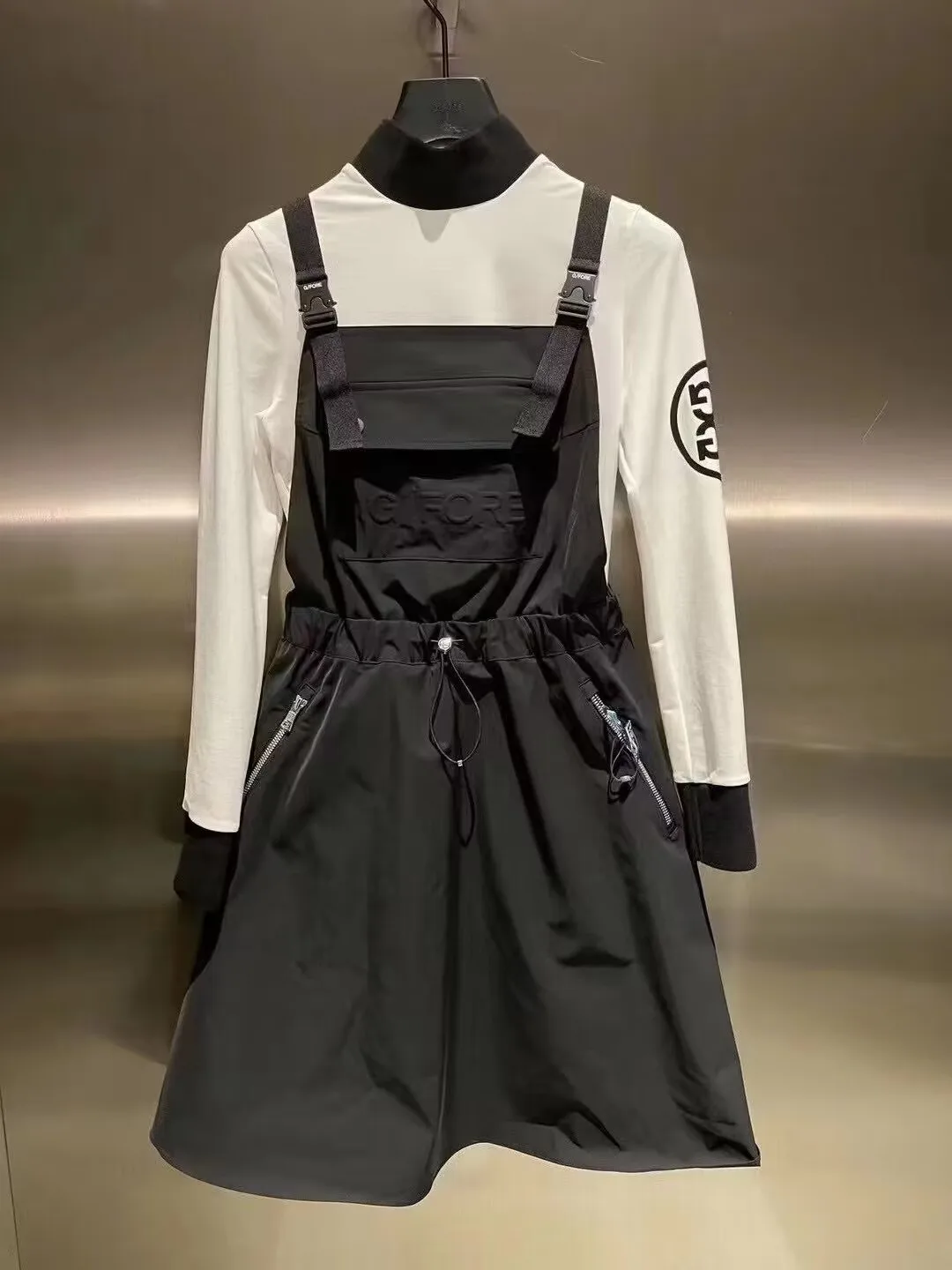 

Женское летнее платье-подтяжки для гольфа