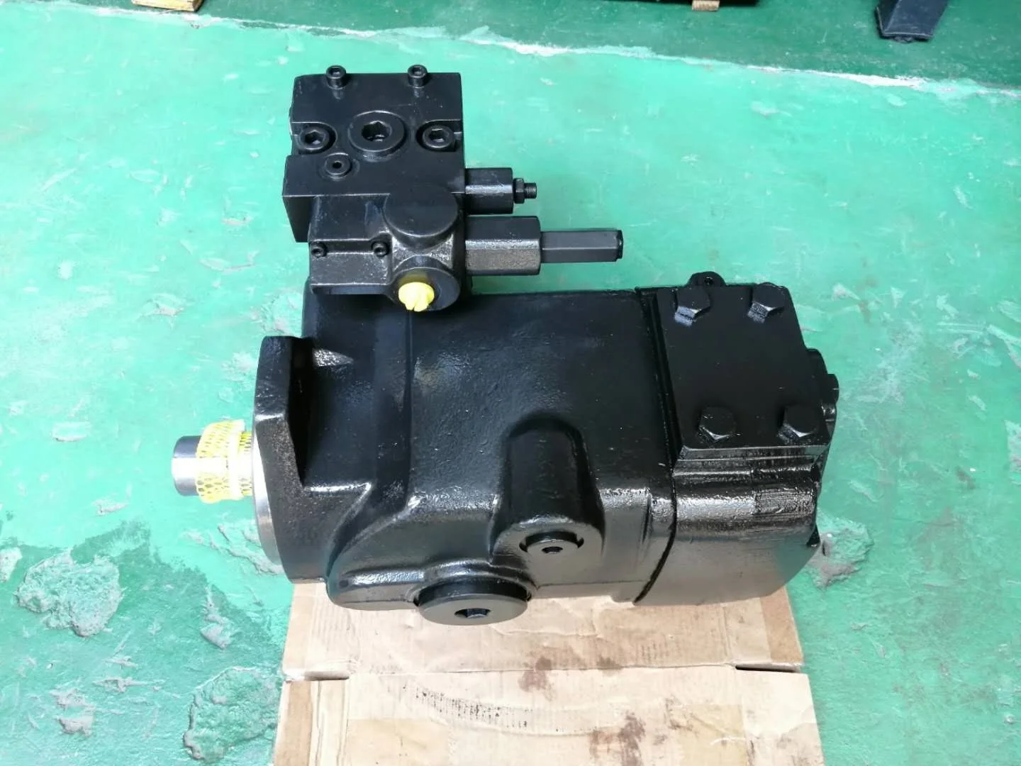 Гидравлический плунжерный насос PVG75 AT 170985 4833940 Для погрузчика ZW230-3